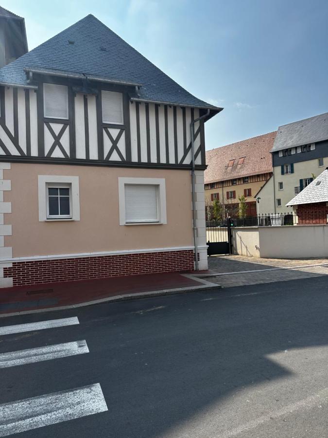 La Maison Baz Deauville Exterior photo